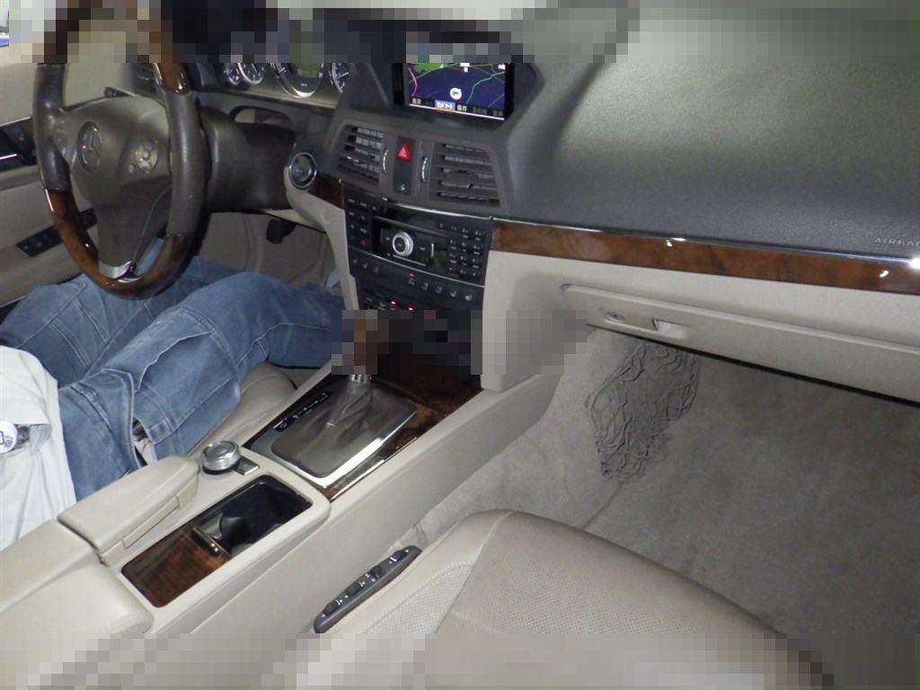 Mercedes-Benz E-Class 2010 - Image 4