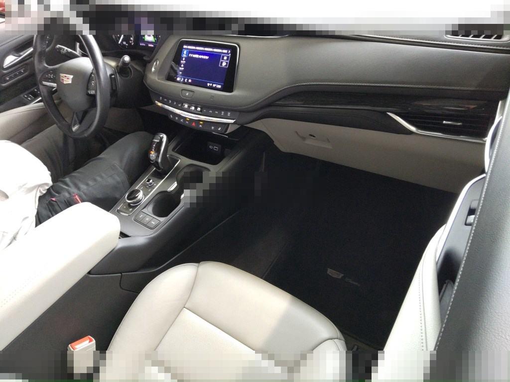 Cadillac XT4 2022 - Image 4