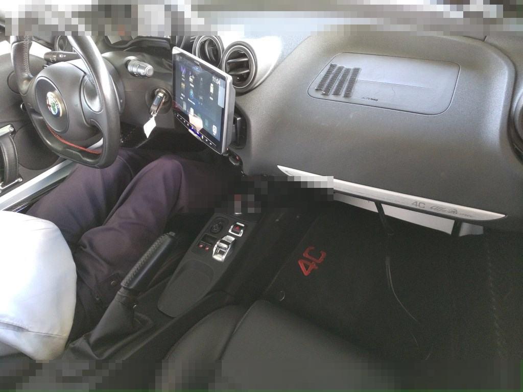 ALFA ROMEO 4C 2015 - Image 4